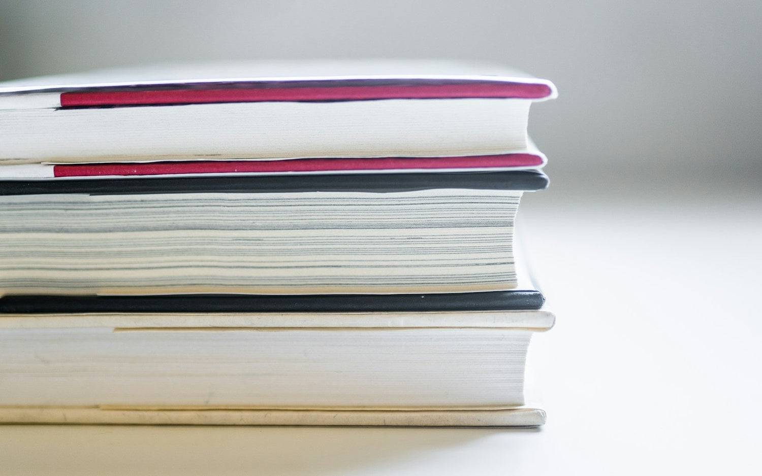 Small Christian handbooks and pocket books at Floresta Store